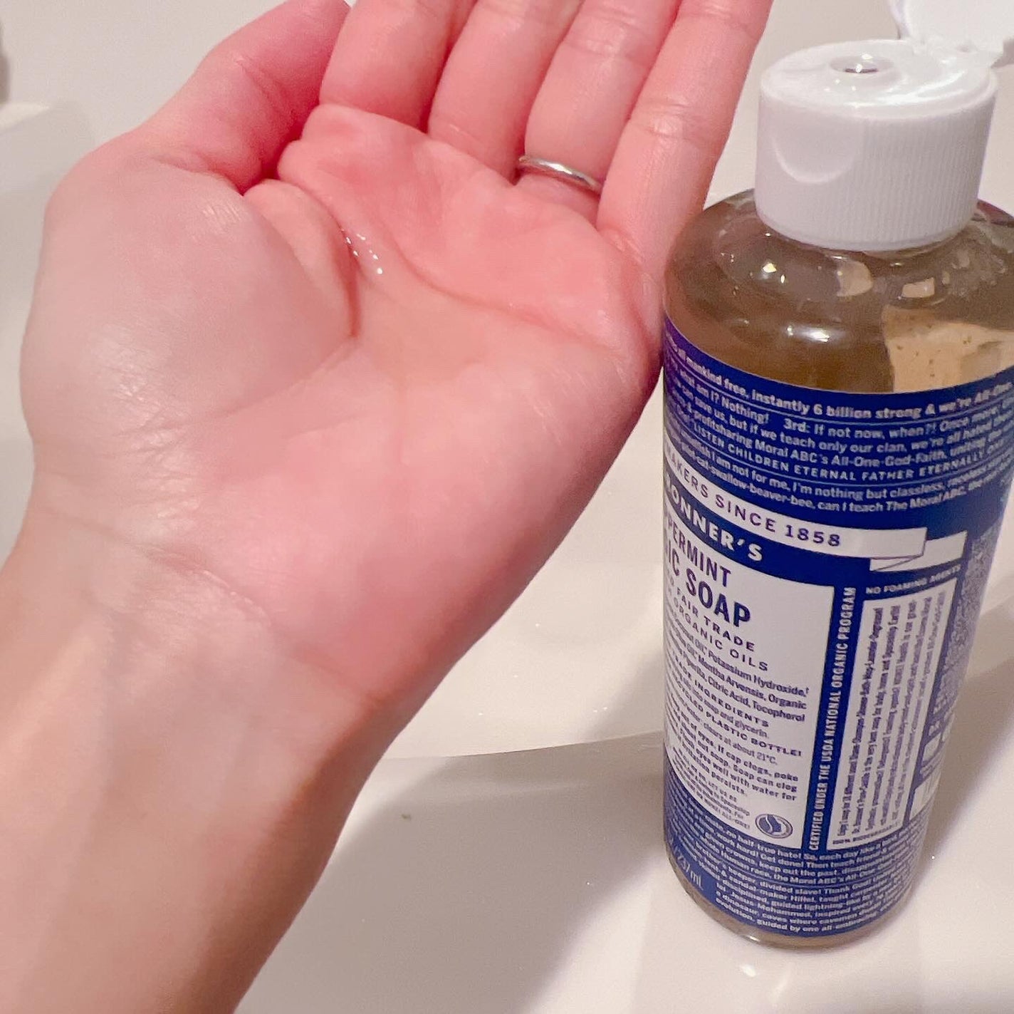 マジックソープ ペパーミント/ドクターブロナー/ボディソープを使ったクチコミ(2枚目)