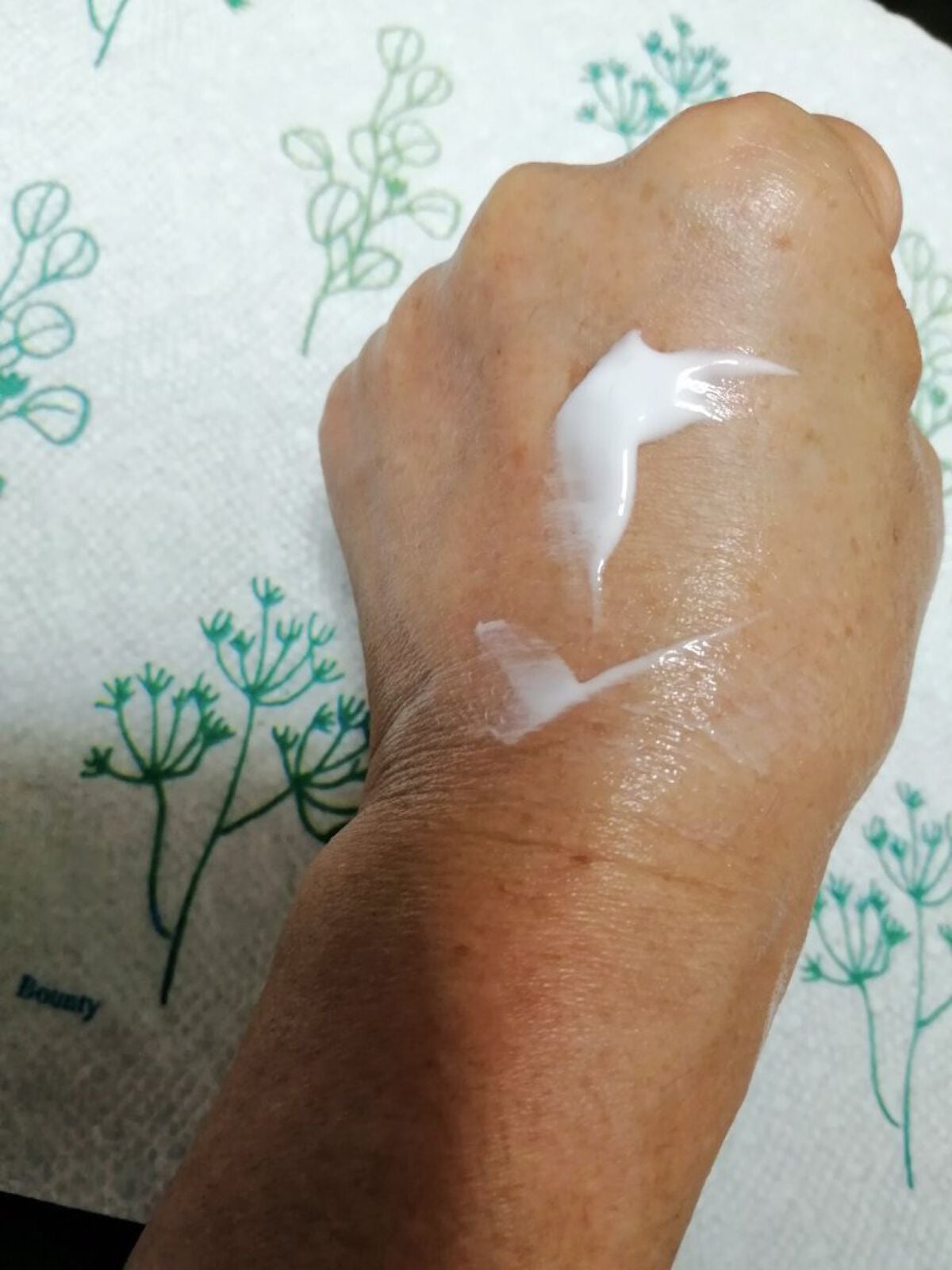 アンブリオリス モイスチャークリーム センシティブ/アンブリオリス/フェイスクリームを使ったクチコミ(3枚目)