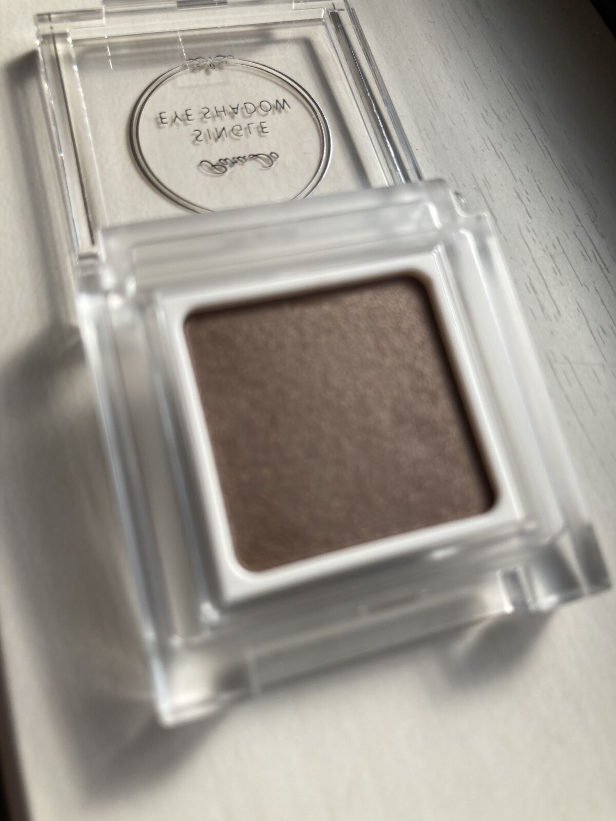 パラドゥ シングルアイシャドウ	 GY01 グレージュ/パラドゥ/単色アイシャドウを使ったクチコミ（2枚目）