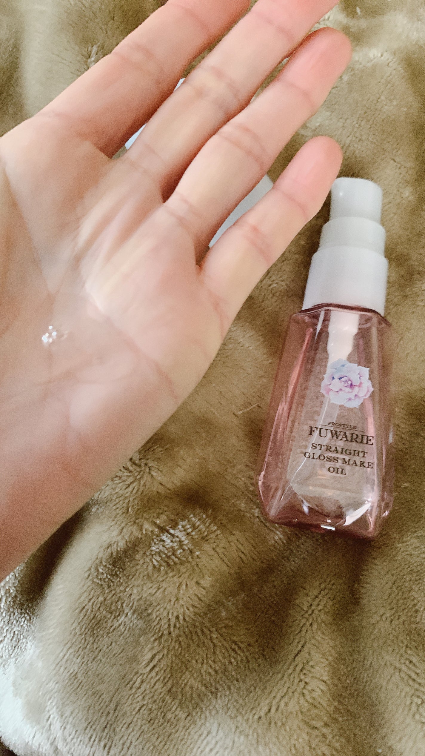 ストレートグロスメイクオイル/プロスタイル フワリエ/ヘアオイルを使ったクチコミ(3枚目)