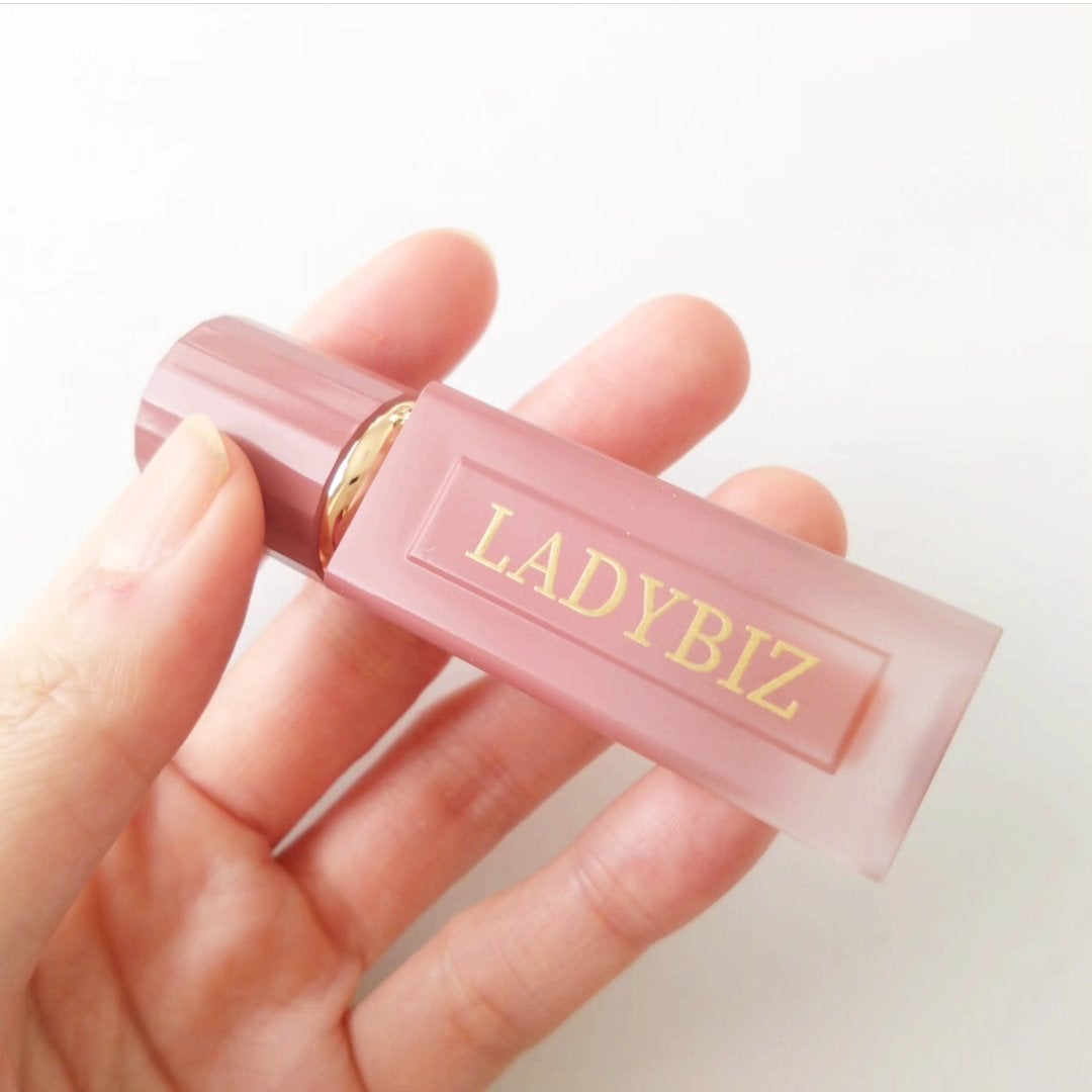 シティガールムードグロッシーティント/LADYBIZ/リップティントを使ったクチコミ(2枚目)