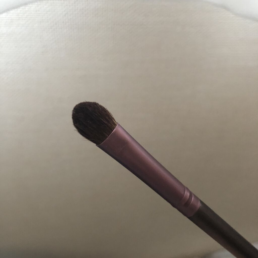 UR GLAM　EYESHADOW BRUSH A/U R GLAM/メイクブラシを使ったクチコミ（3枚目）