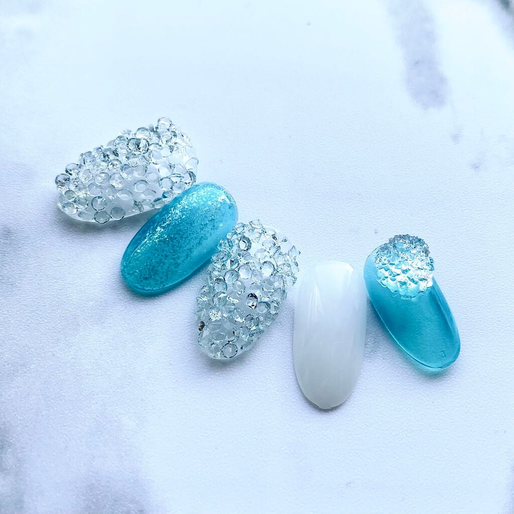 カラフルネイルズ/キャンメイク/マニキュアを使ったクチコミ(3枚目)