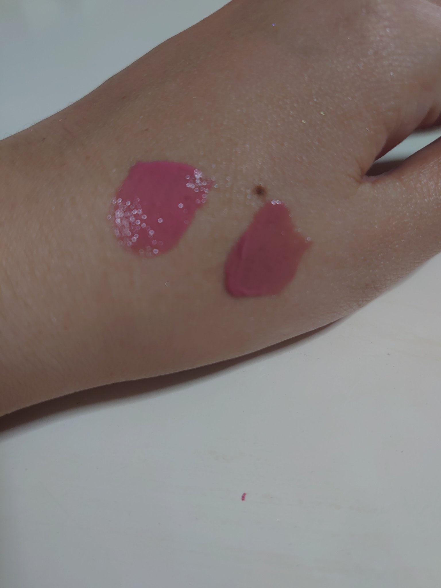 ノンセクショングローリーティント 112 テンダーブリーズ(TENDER BREEZE)/EQUMAL/リップティントを使ったクチコミ（2枚目）