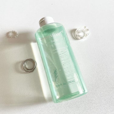 innisfree グリーンバーリー ピーリング トナーのクチコミ「🌿 【 innisfree 】毛穴ケアに激推ししたい Innisfree peeling to.....」（1枚目）