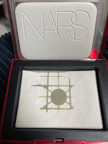 ライトリフレクティングセッティングパウダー　プレスト　N/NARS/プレストパウダーを使ったクチコミ（1枚目）