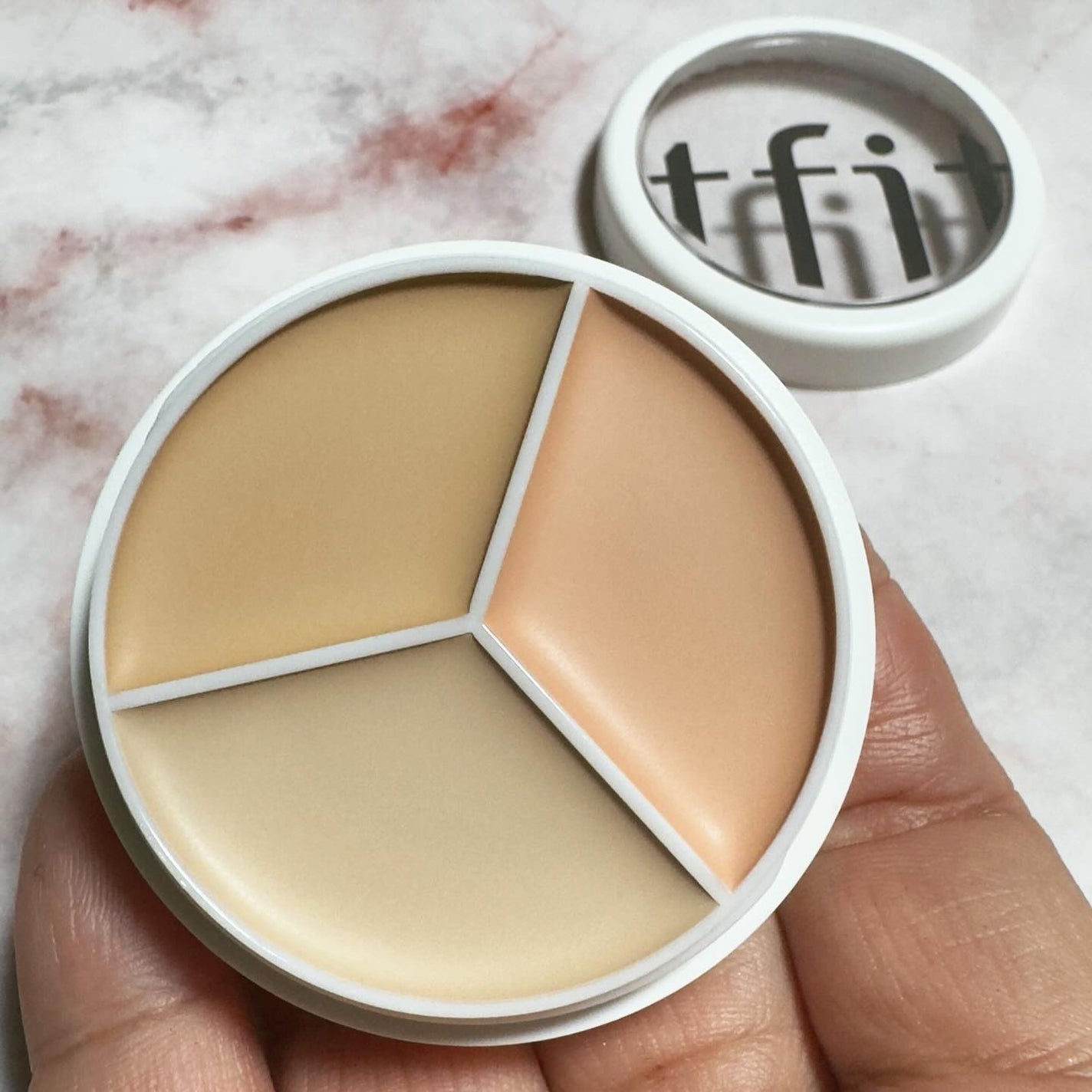 カバーアッププロコンシーラー/TFIT/パレットコンシーラーを使ったクチコミ(3枚目)