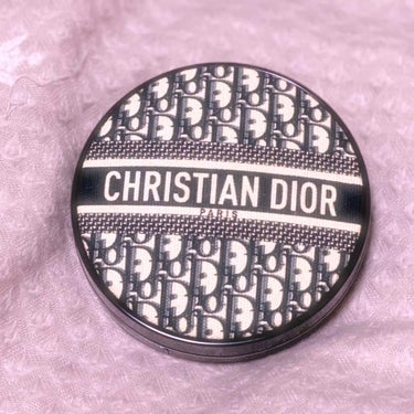 ディオールスキン フォーエヴァー クッション ディオールマニア エディション 1N ニュートラル/Dior/クッションファンデーションを使ったクチコミ（1枚目）