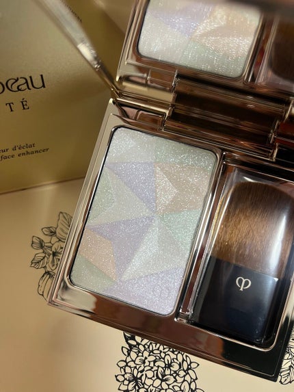 クレ・ド・ポー ボーテ レオスールデクラ/クレ・ド・ポー ボーテ/パウダーハイライトを使ったクチコミ(2枚目)