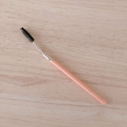 THE TOOL LAB 208 アイラッシュ&アイブロウ ブラシのクチコミ「THE TOOL LAB 208アイラッシュ&アイブロウ ブラシ
♥︎マスカラのダマやブロウ.....」(2枚目)