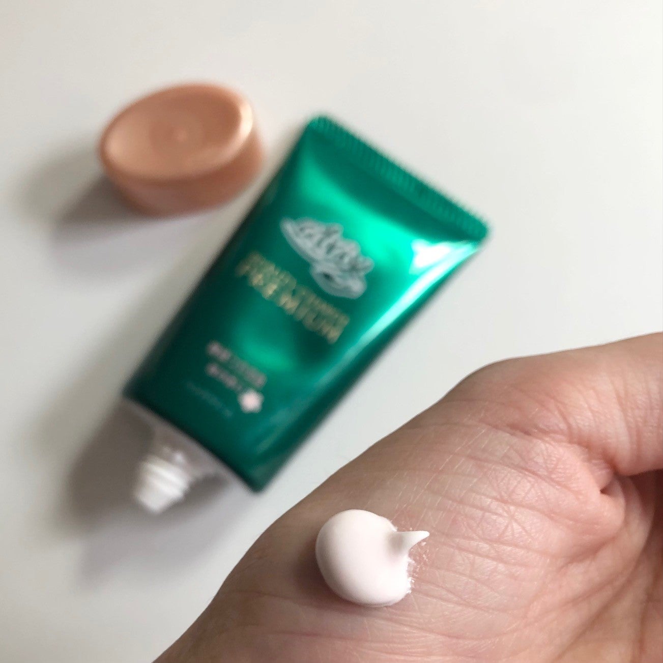 ビューティーチャージプレミアム 瞬間つや美肌 桜の香り/アトリックス/ハンドクリームを使ったクチコミ(4枚目)