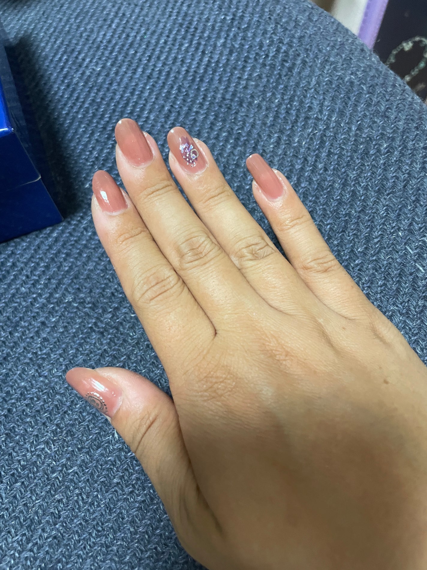 haru on LIPS 「キャンメイクN702度塗り💅✨シールは百均のやつです!塗りやす..」(2枚目)