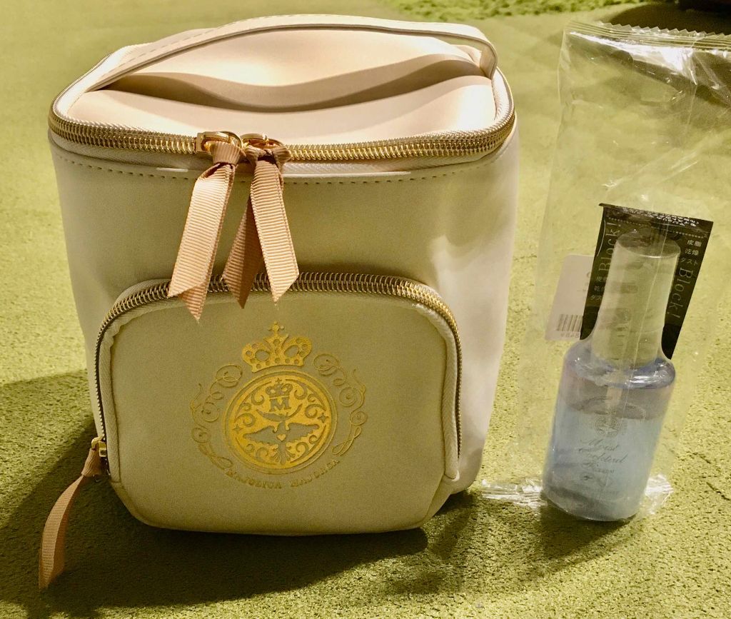 ひゅうちゃんママ☆ on LIPS 「マジョリカマジョルカのギフト付きbook⭐️最近、化粧ポーチが..」(2枚目)