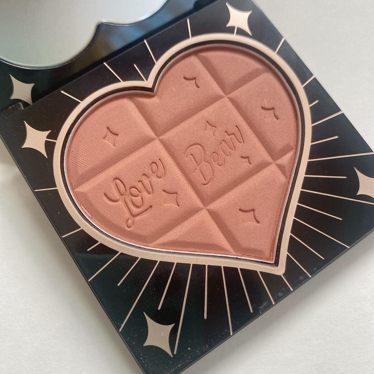 Love Bear ブラッシュ ヘーゼルナッツチョコレート/FlowerKnows/パウダーチークを使ったクチコミ（2枚目）