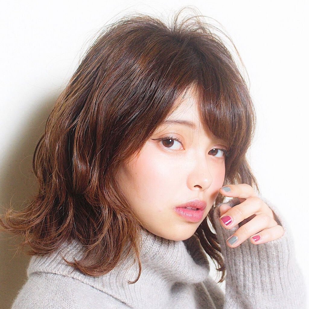 顔の乾燥がひどい…原因と対策方法は?乾燥肌におすすめのスキンケア16選!のサムネイル