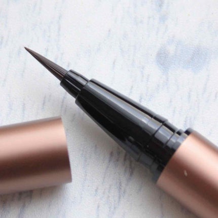 スキルレスライナー/LUMIURGLAS/リキッドアイライナーを使ったクチコミ(2枚目)