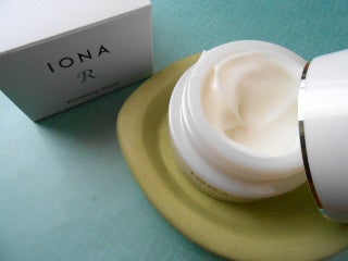 ホワイトニング クリーム/イオナR (イオナアール)/フェイスクリームを使ったクチコミ(1枚目)