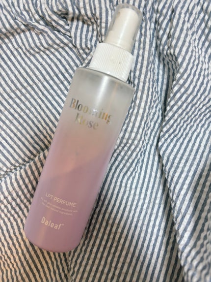 Daleaf パヒュームヘアパックインミスト ブルーミングローズ