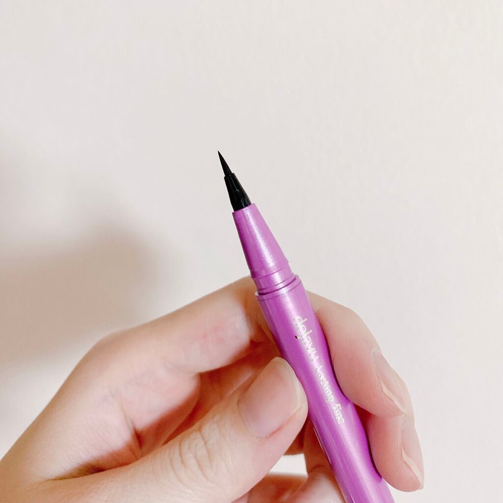 「密着アイライナー」ショート筆リキッド/デジャヴュ/リキッドアイライナーを使ったクチコミ(5枚目)