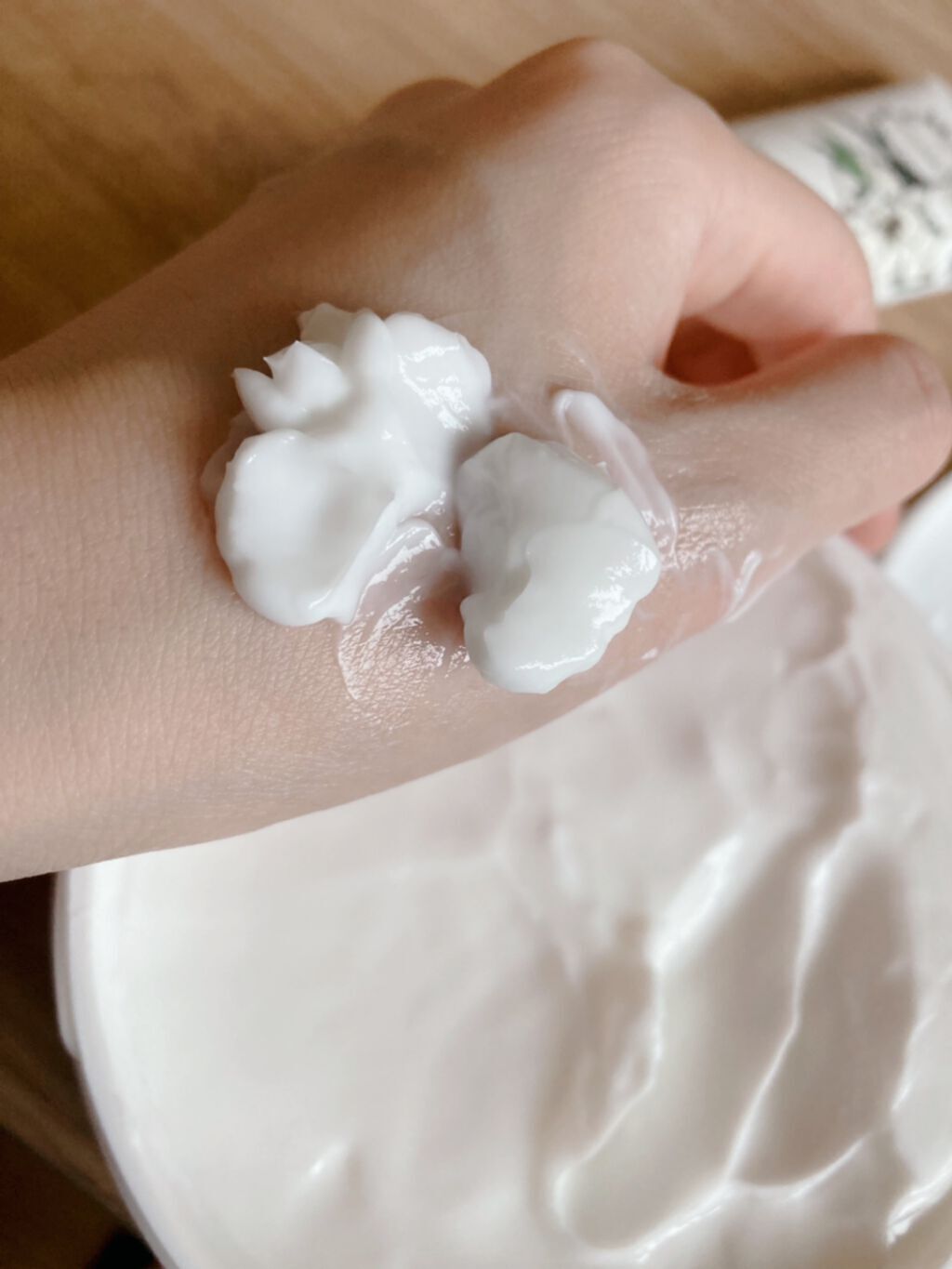 ピオニーガーデニア ボディソフレ/Laline/ボディクリームを使ったクチコミ（2枚目）