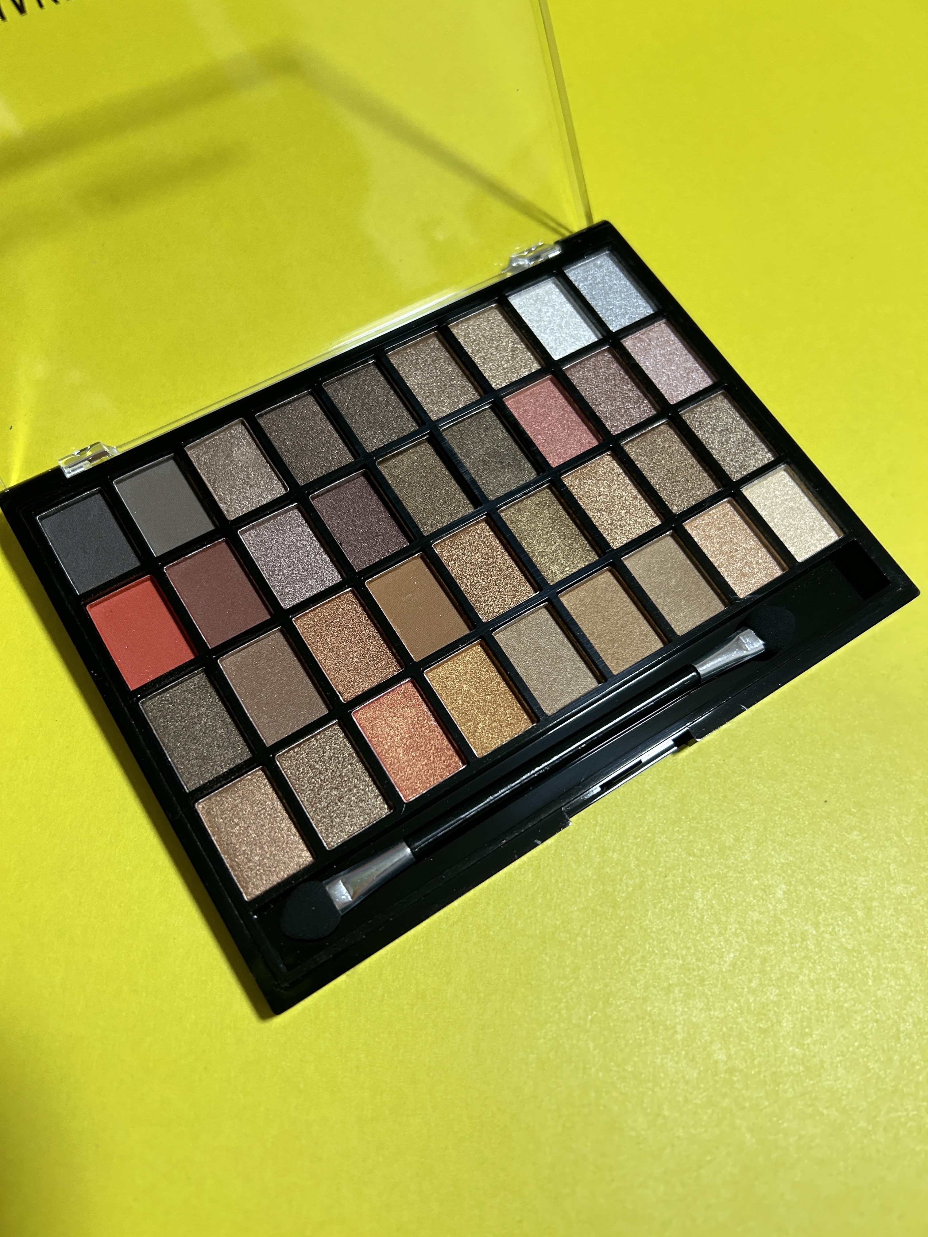 即購入⭕️ワミレス　FACE アイシャドウパレット フェイス ジ カラーズ 36 即購入⭕️ワミレス FACE アイシャドウパレット フェイス ジ