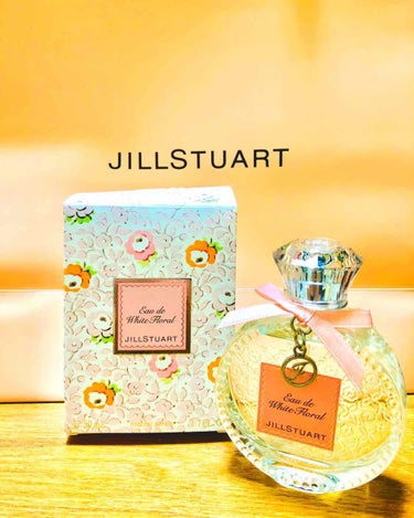 人生で初めて香水を買ってみました。
しかも憧れのJILLSTUART
匂いもふわって香るくらいだし
香水があんまり好きじゃない自分でも全然大丈夫！
あと見た目が可愛いほんまに女の子って感じ
持ってるだけ