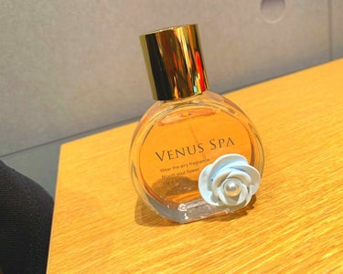 ヴィーナススパ オードパルファムのクチコミ「¥2500 +tax

なんだぁ、この香りは…！！！
と思ったら
『VENUS SPA チアフ.....」（2枚目）