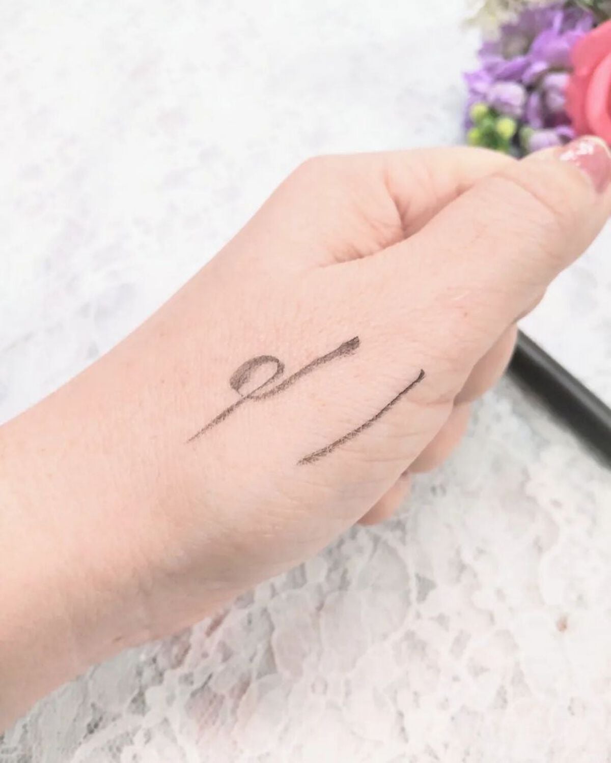 エーメイク マットリキッドアイライナー /A/mAke/リキッドアイライナーを使ったクチコミ(4枚目)