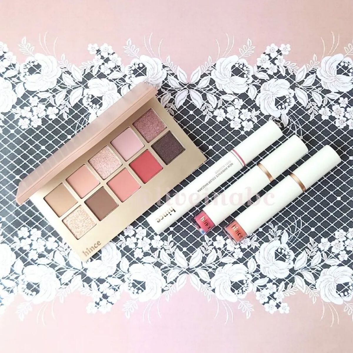 ニューデップスアイシャドウパレット/hince/アイシャドウパレットを使ったクチコミ（1枚目）