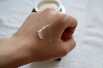 ベラ アルティメットエージ ネッククリーム/VELLA/フェイスクリームを使ったクチコミ(4枚目)