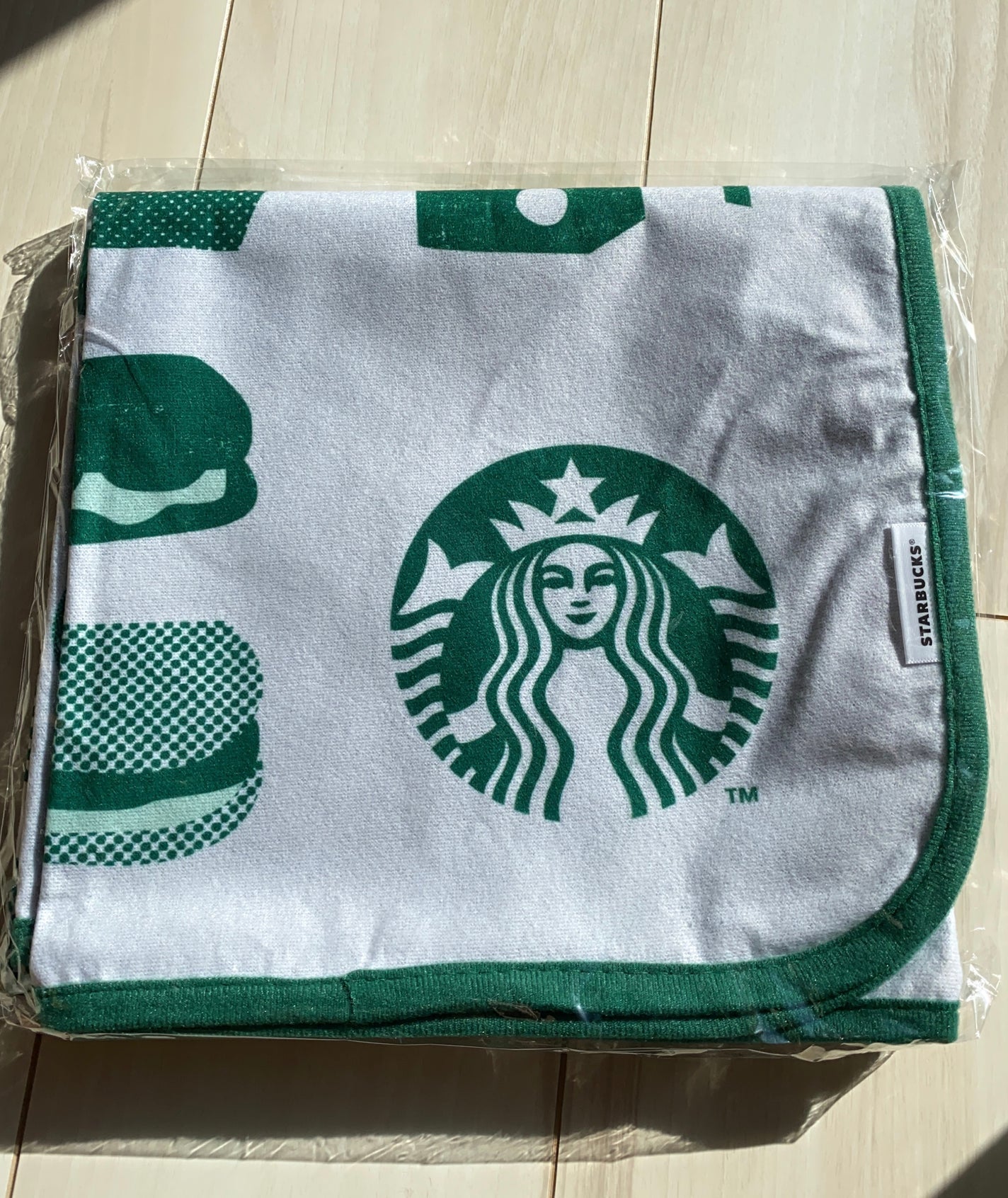 ケアベア on LIPS 「〇スターバックス福袋20248000円(税込)『穏やかな気持ち..」(5枚目)