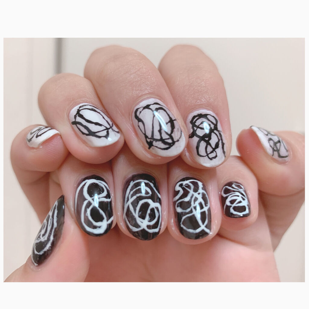 AT濃密グラマラスネイルエナメル 22 ブラック/Art Collection/マニキュアを使ったクチコミ（2枚目）