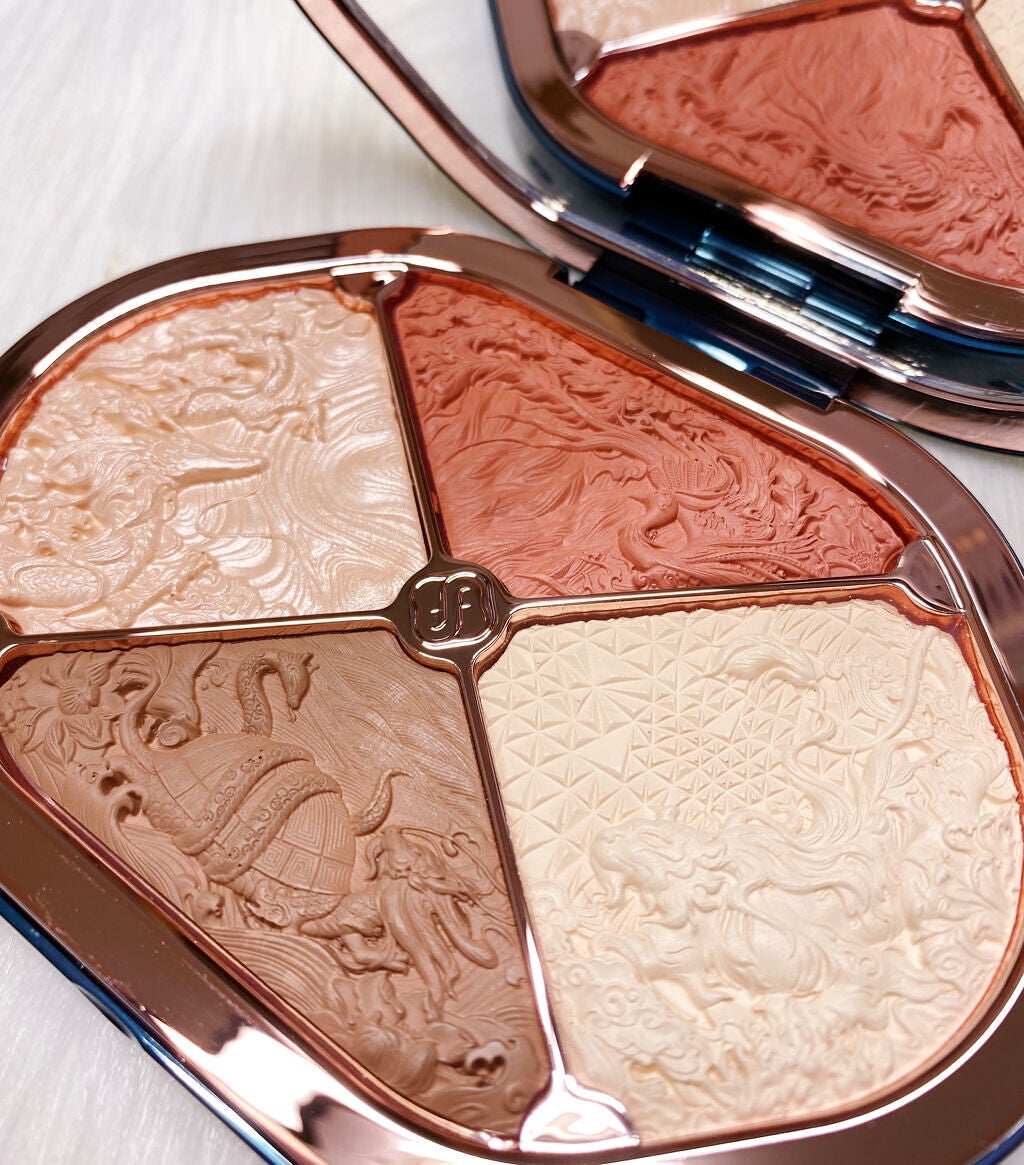 にゅん on LIPS 「ねえ見て!!!花西子のアイシャドウ、コスメというよりもはや美術..」(1枚目)