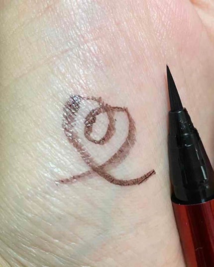 ハイパーシャープ ライナー R/MAYBELLINE NEW YORK/リキッドアイライナーを使ったクチコミ(5枚目)