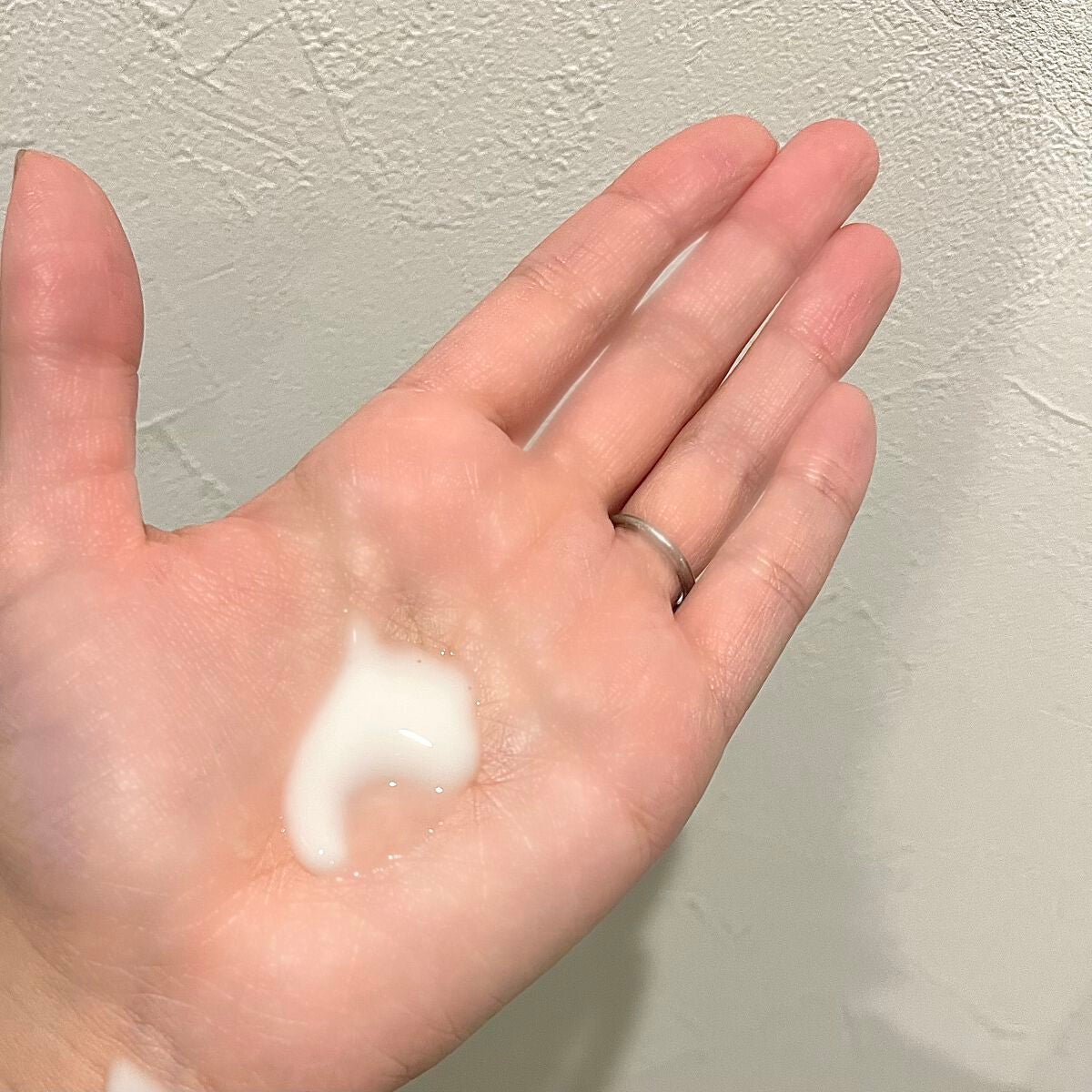 極潤プレミアムヒアルロン液(ハダラボスーパーモイスト化粧水c)/肌ラボ/化粧水を使ったクチコミ(2枚目)