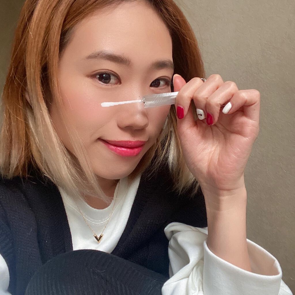 Yoshika on LIPS 「次世代まつ毛美容液Valeryずっと気になってた、使い捨てのま..」(3枚目)