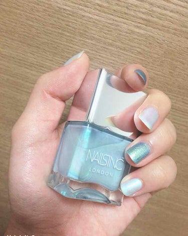 nails inc. セルフ メイド マーメイド デュオ キットのクチコミ「✨ネイルズインク 夏の限定セットで透明感ネイルズ✨

今年の夏にお友達にプレゼント🎁で頂いたセ.....」（1枚目）