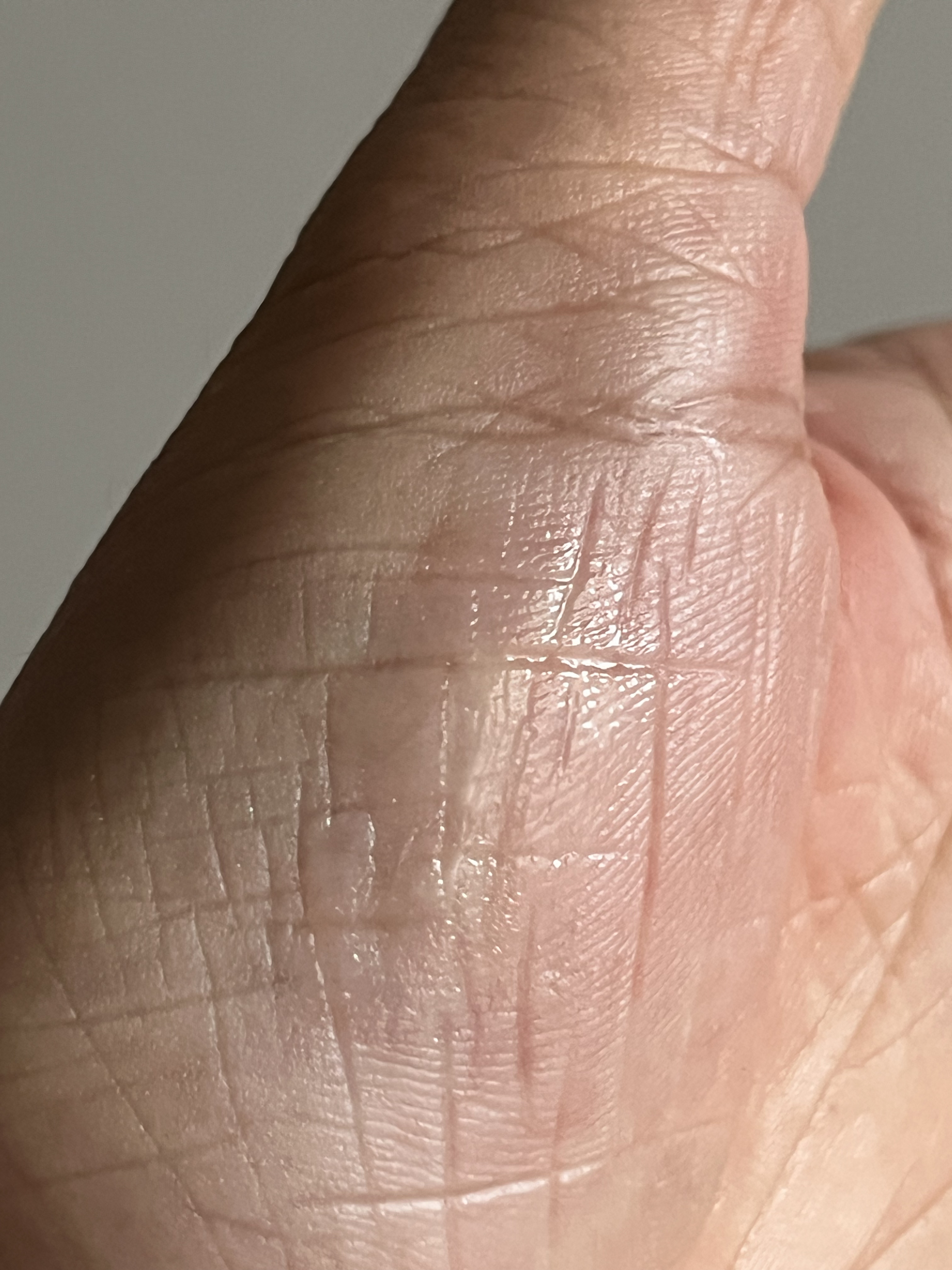 ディオール アディクト リップ マキシマイザー セラム/Dior/リップ美容液を使ったクチコミ（2枚目）