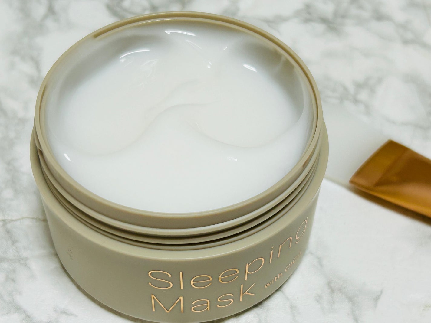 スリーピングマスク with CICA/b.glen/フェイスクリームを使ったクチコミ(3枚目)