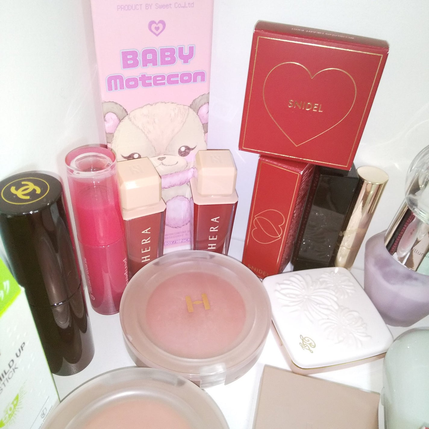 ボーム エサンシエル/CHANEL/スティックハイライトを使ったクチコミ(2枚目)