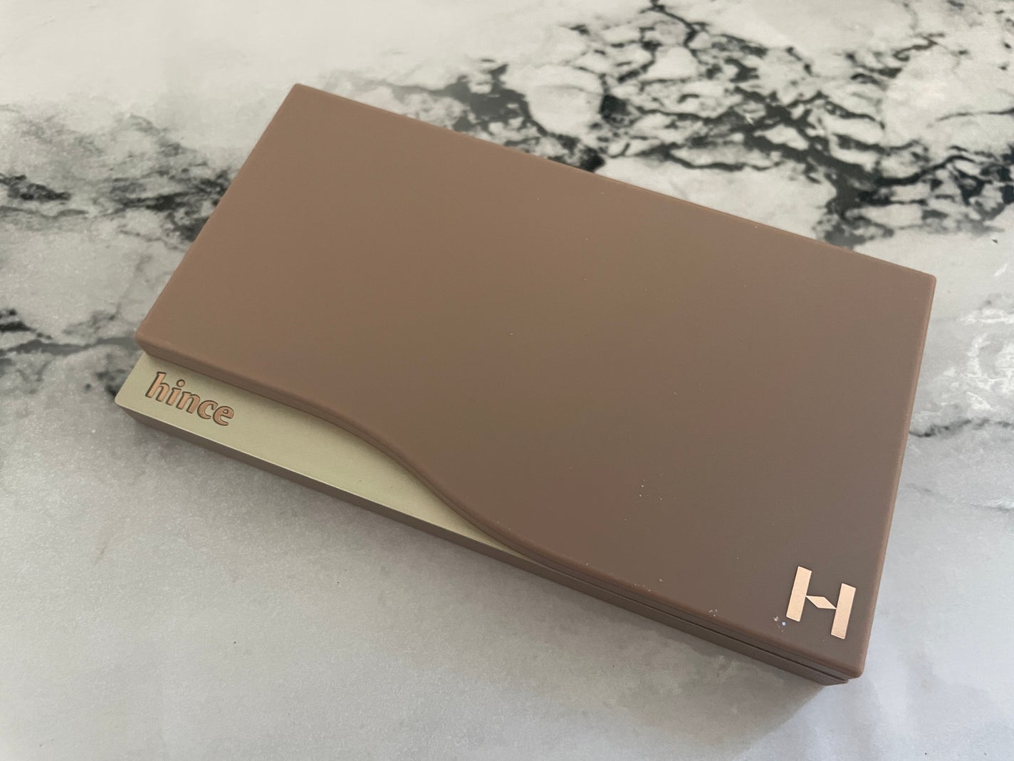 ニューデップスアイシャドウパレット/hince/アイシャドウパレットを使ったクチコミ(1枚目)