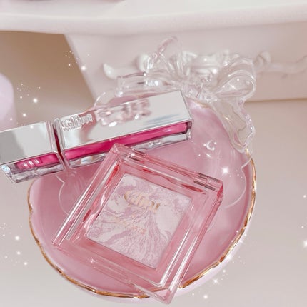 マーブルベイクドハイライター/Glint/パウダーハイライトを使ったクチコミ(2枚目)