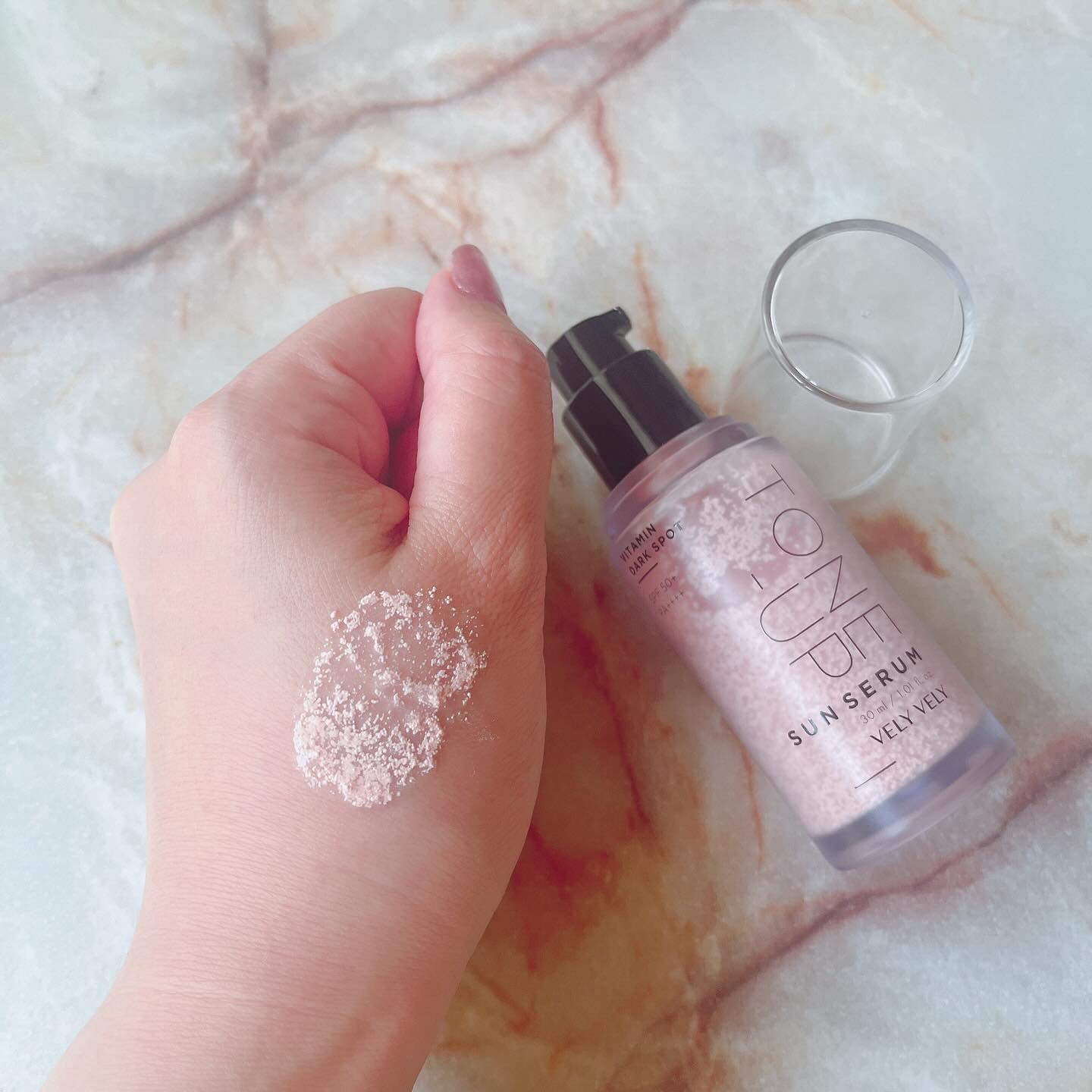 ビタミントーンアップサンセラム/VELY VELY/日焼け止めローションを使ったクチコミ（3枚目）