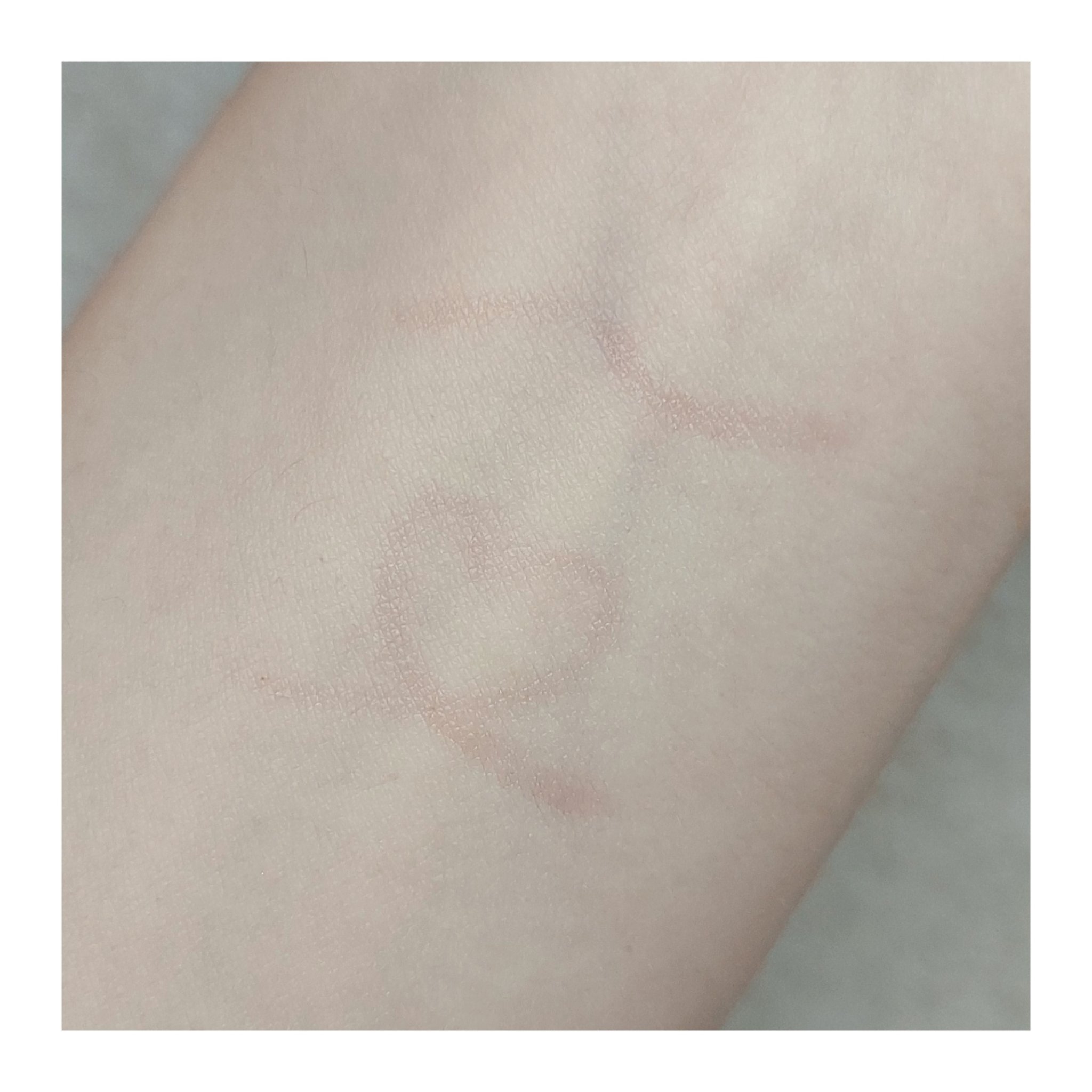 ダブルラインエキスパート(血色陰影カラー)/KATE/リキッドアイライナーを使ったクチコミ（2枚目）