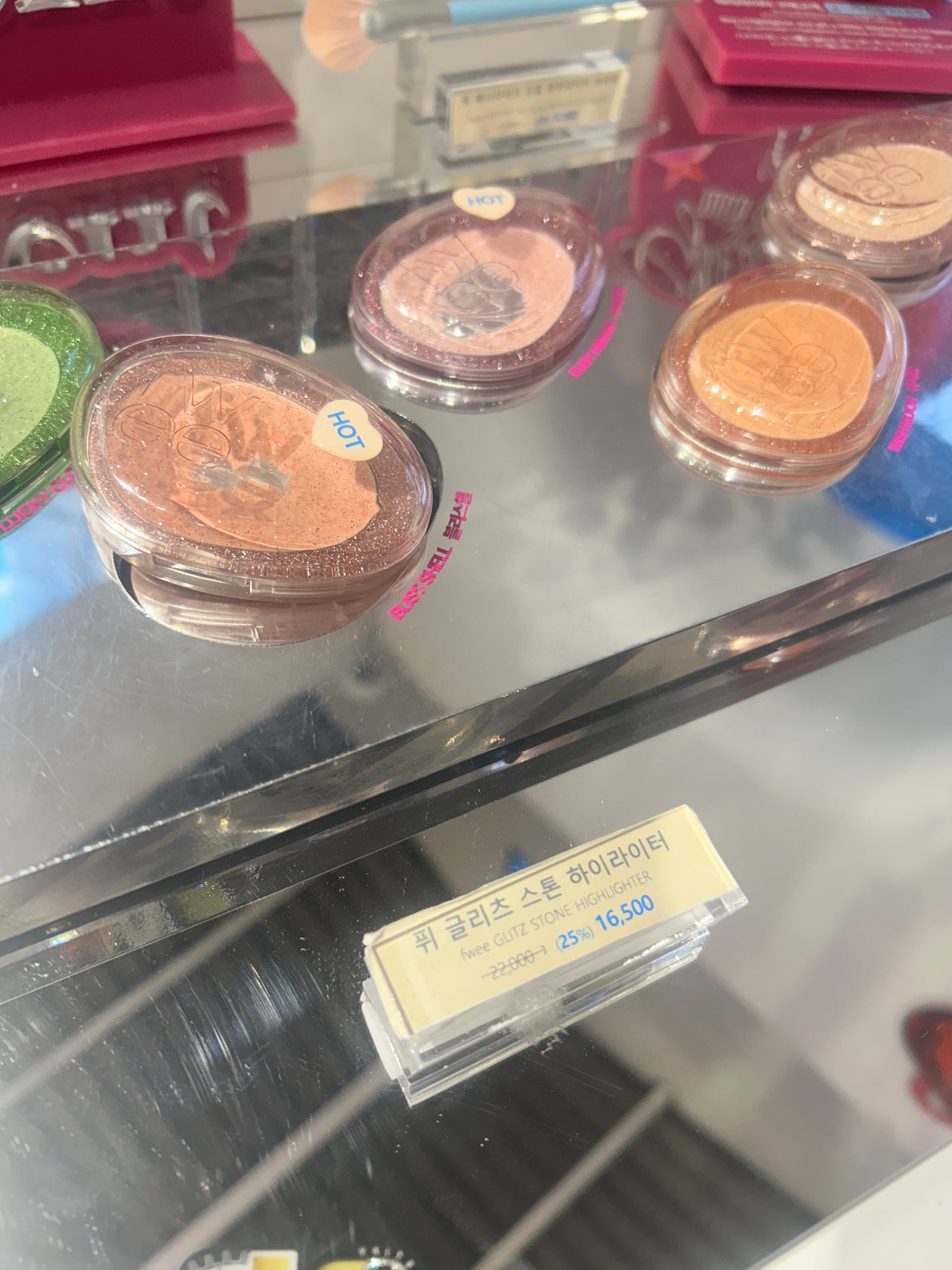 フィー グリッツストーンハイライター/fwee/パウダーハイライトを使ったクチコミ(8枚目)