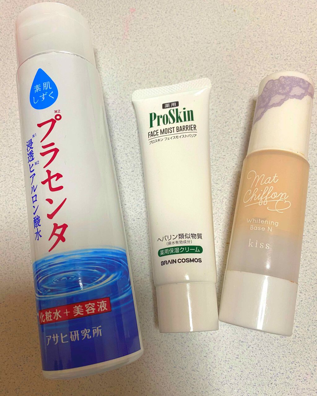 マットシフォン UVホワイトニングベースN/KiSS/化粧下地を使ったクチコミ（2枚目）