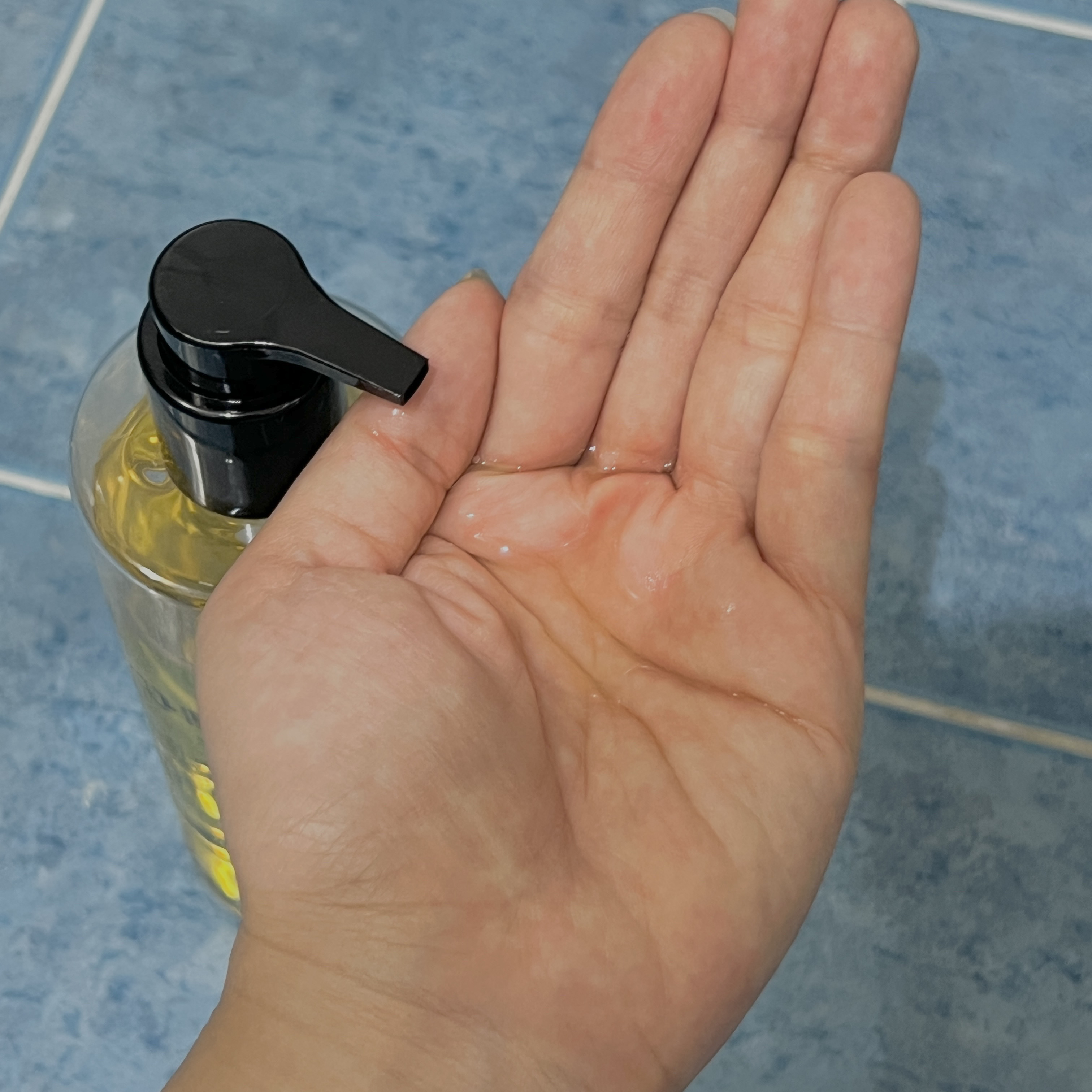 1番 さっぱりすっきりクレンジングオイル 400ml/numbuzin/オイルクレンジングを使ったクチコミ（2枚目）