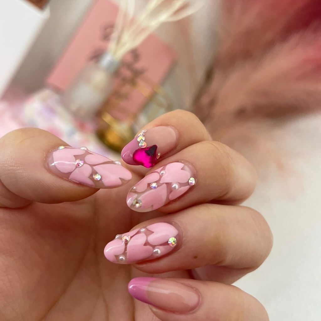 cst on LIPS 「#lovely#valentinenails#cute💅#ネイ..」(1枚目)