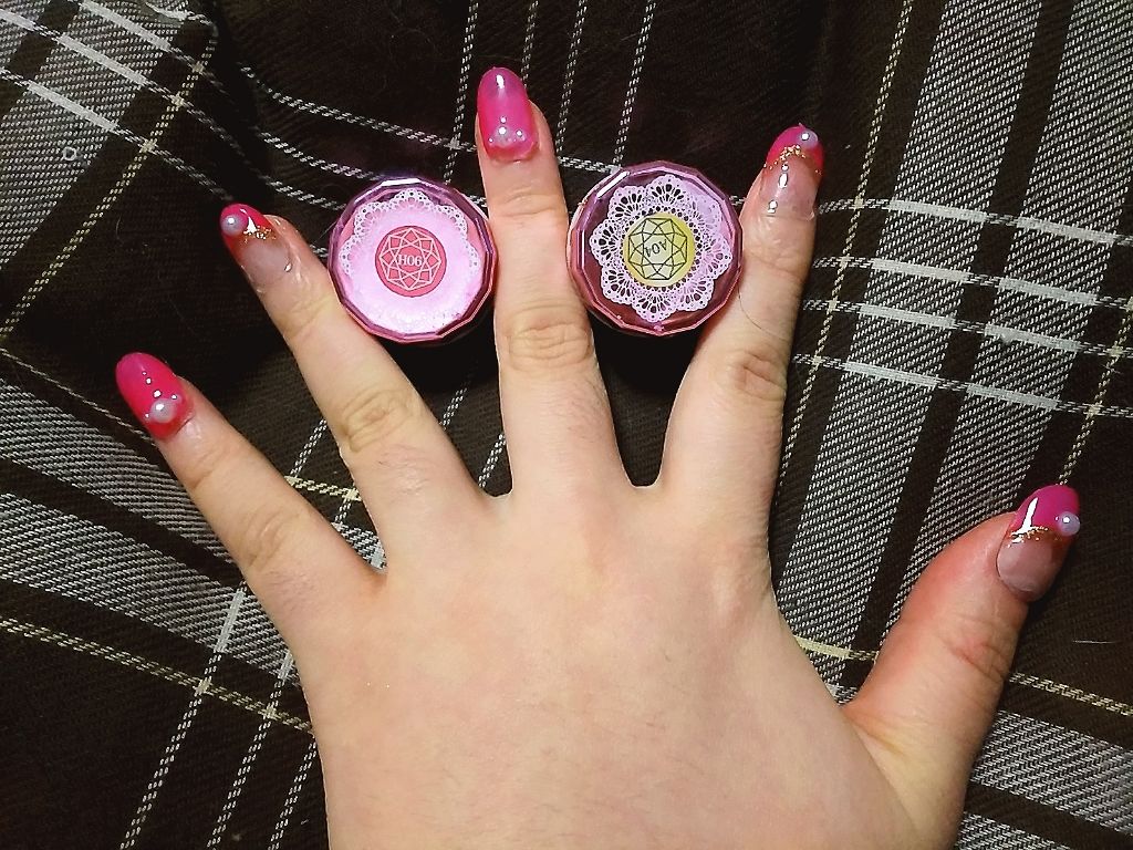 
シンプルだけど王道ピンクで可愛く！

どうも蛟です。
ネイルチップをつけると文字が打ちづらくｳｫｫｫｫｫｱｱｱｧｯ！
ってなります蛟です。

今回はシンプルにフレンチを織り交ぜた、
可愛いの王道、
ピンクでネイルしました。
ワンポイントで