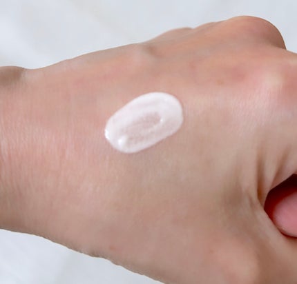 ニベアUV ディープ プロテクト&ケア トーンアップ エッセンス/ニベア/日焼け止めローションを使ったクチコミ(2枚目)